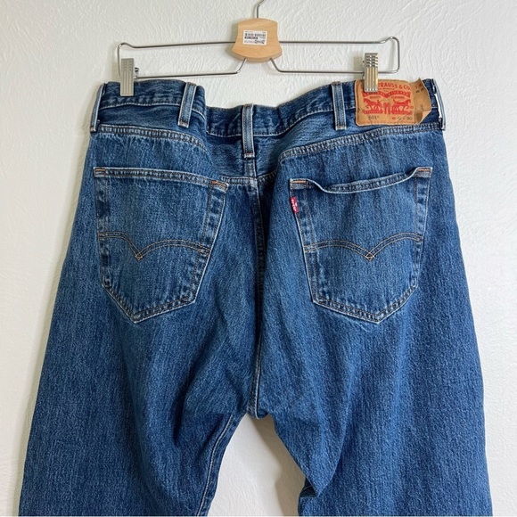 Levi's 501 Mens Blue Medium Wash Button Fly Straight Leg Denim Jeans Size 42x30 - Picture 6 of 12